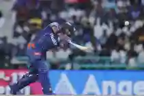 Nicholas Pooran’s Powerful Six Hits Spectator on Head, Fan Returns to Watch Match After Treatment