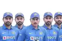 Shastri Spots Four IPL Young Guns Destined for Glory