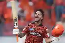 Sunrisers Hyderabad's Batting Blitz Overwhelms Rajasthan Royals